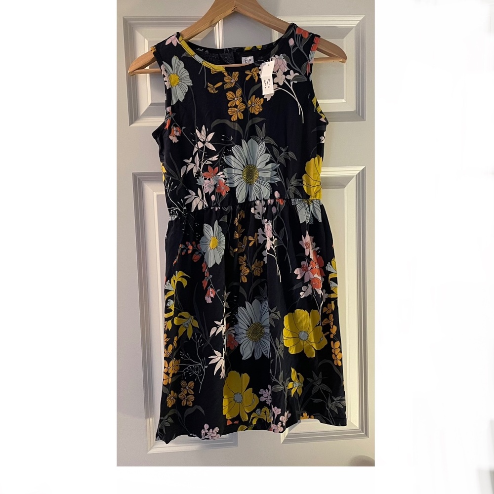 Gap Kids girls Navy floral size XXL (14-16) sleeveless dress.  New With Tags